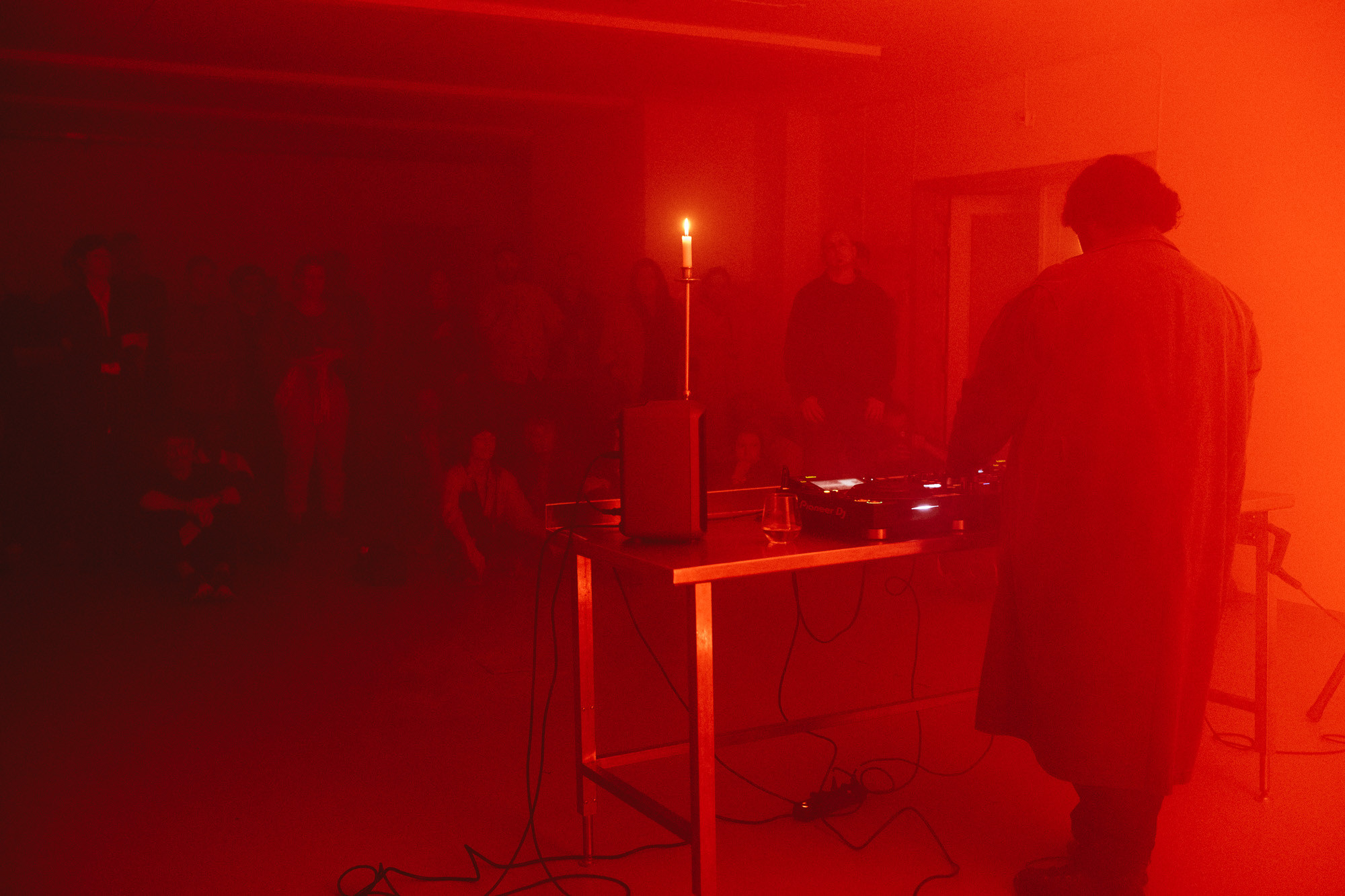 lavenil Vasuky Jayapalan performing இனப ெகாைல ம ம பறப ஒலி நிைன சி ன /  sonic monument of genocide and rebirth, as a part of Mutant Prospects at Velferden. Photo by Tiny productions for Coast Contemporary. 