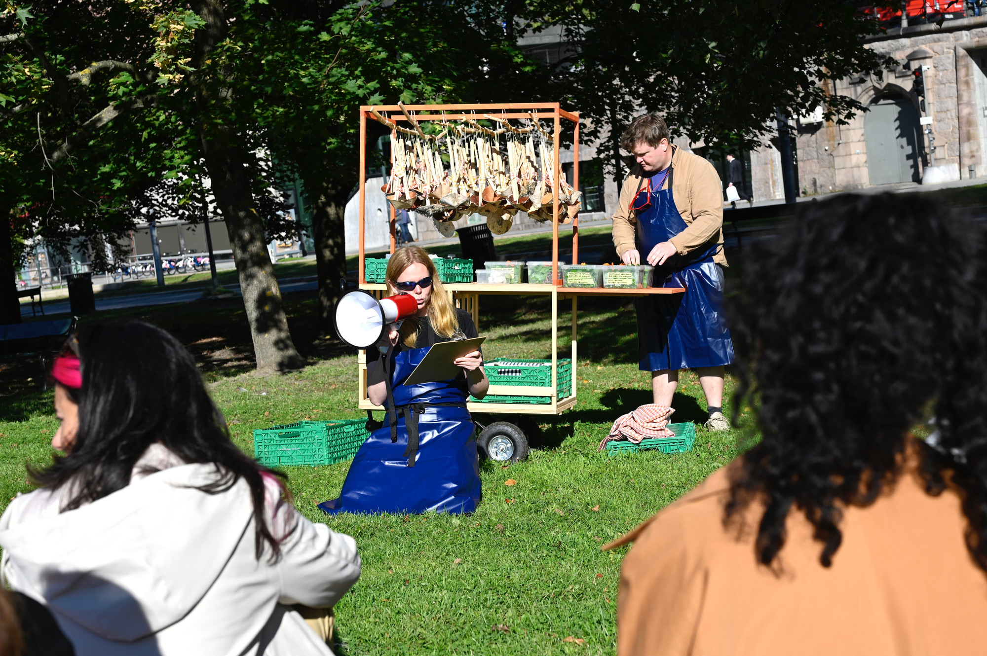 Open mouth, open heart. Performance commissioned by Coast Contemporary for Art on Food, by Kvae & Bark, 2024. Photo by OCA Office for Contemporary Art Norway.