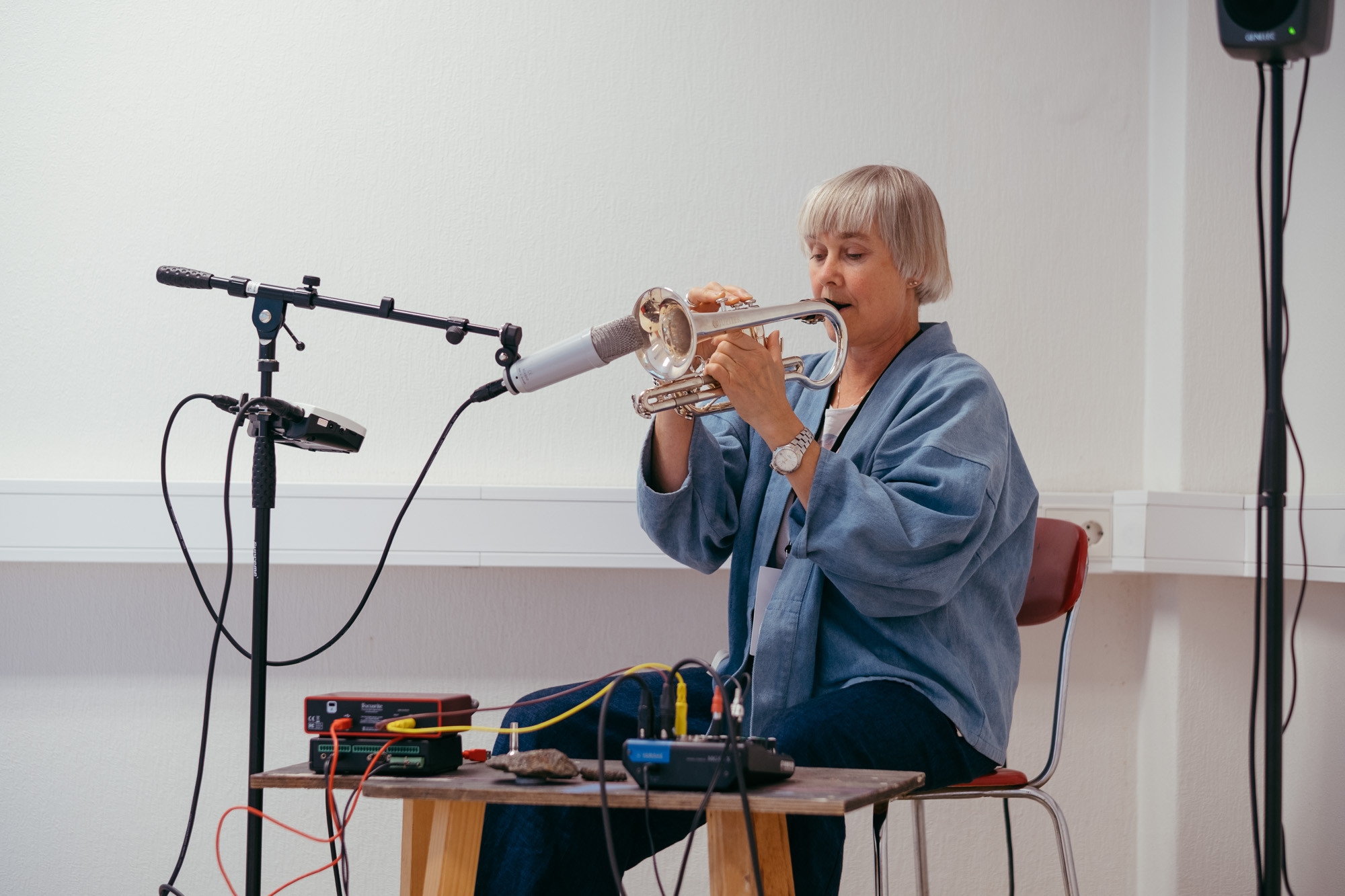 Siri Austeen performing Bush Agitation part 2, at Velferden as a part of Mutant Prospects. Photo by Tiny Productions for Coast Contemporary.