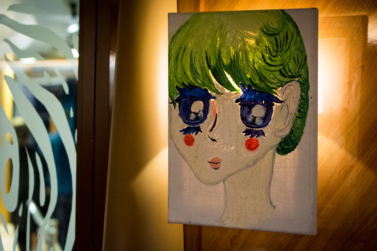 Painting by Ida Ekblad as a part of Nils Bechs performance.
