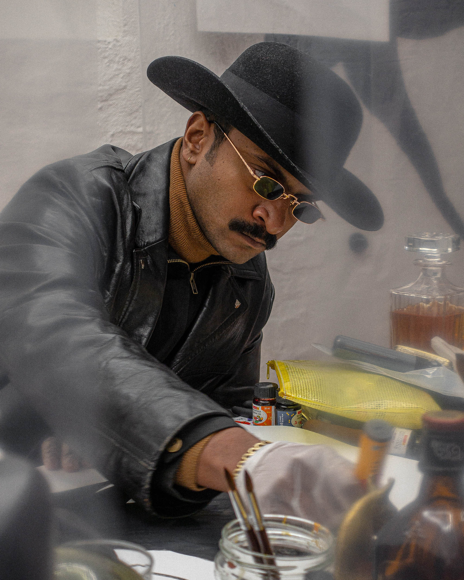 Young Spring. Performance and solo at Hulias. “For the eponymous titled Young Spring at Hulias Jayapalan explores automatism and its relation to the ecology of creation through the prism of the Buddhist and Hindu philosophy of “the monkey mind” as well as the dichotomy of art and its acquisition.”