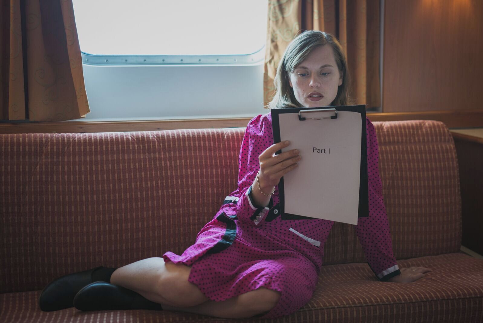 Mid-Afternoon-Slump. 
Performance by Hanne Lippard during the first edition in 2017. 
Co-presented with Kunsthall Stavanger and Hanne Mugaas. 
Curated by Helga-Marie Nordby and Tanja Sæter. Photo: Laimonas Puisys.