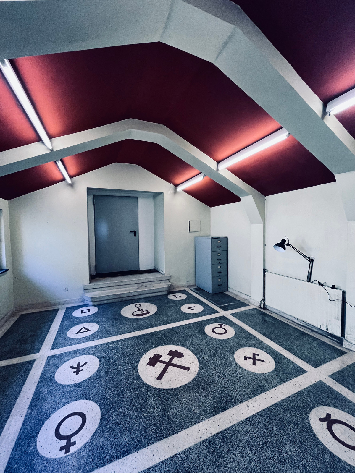 The floor at the old Titania mine offices at Veferden Sokndal Scene for Samtidskunst.