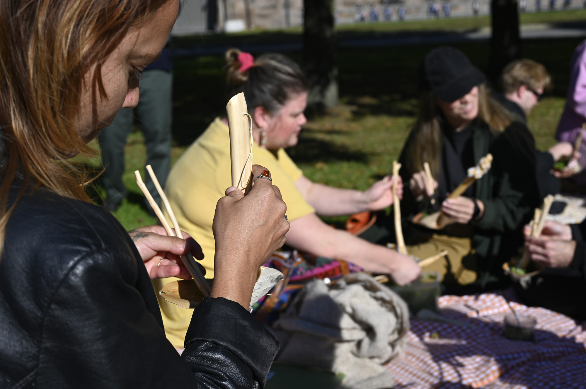 Open mouth, open heart. Performance commissioned by Coast Contemporary for Art on Food, by Kvae & Bark, 2024. Photo by OCA Office for Contemporary Art Norway.
